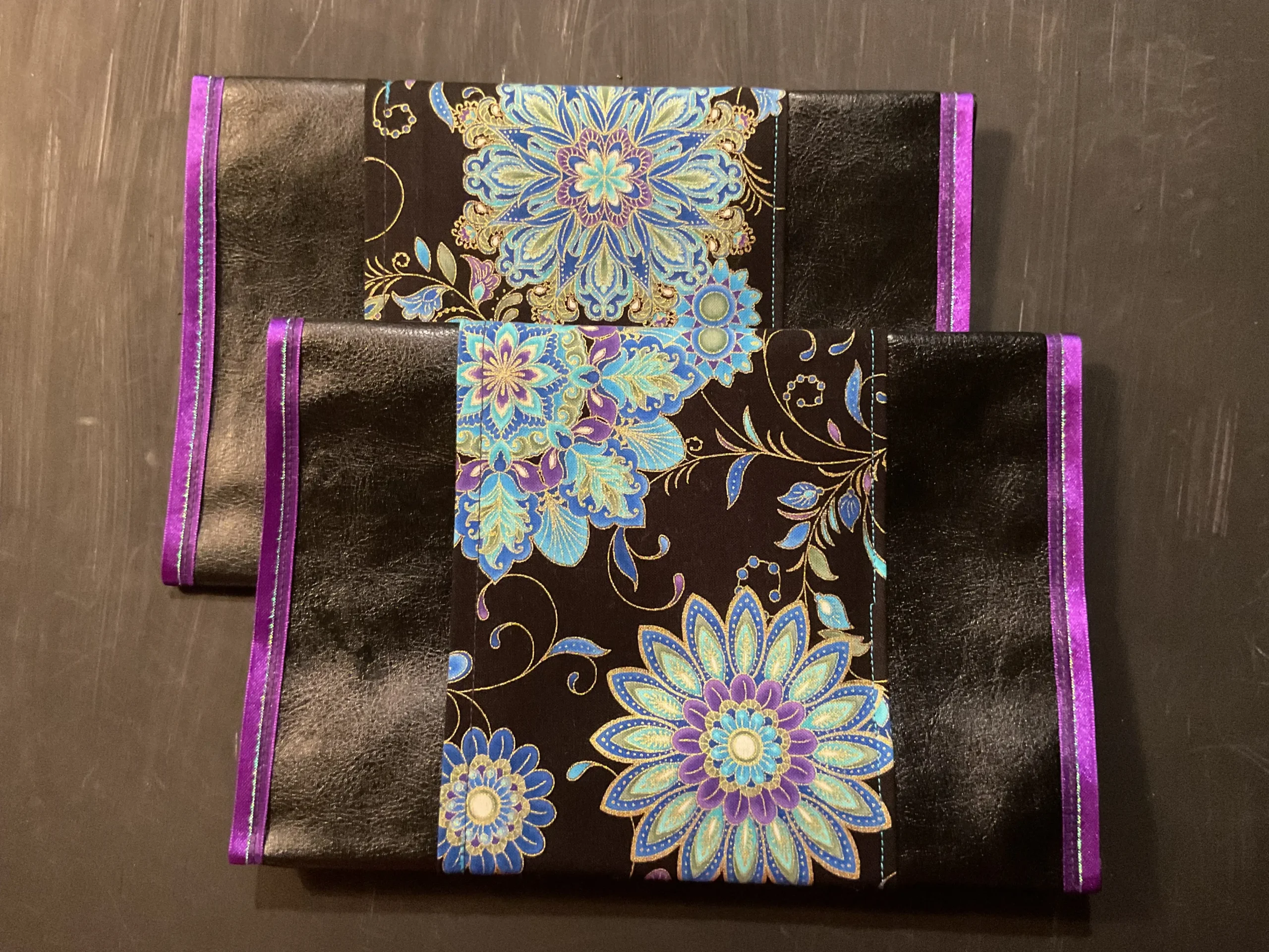 China Flowers Purple Trim