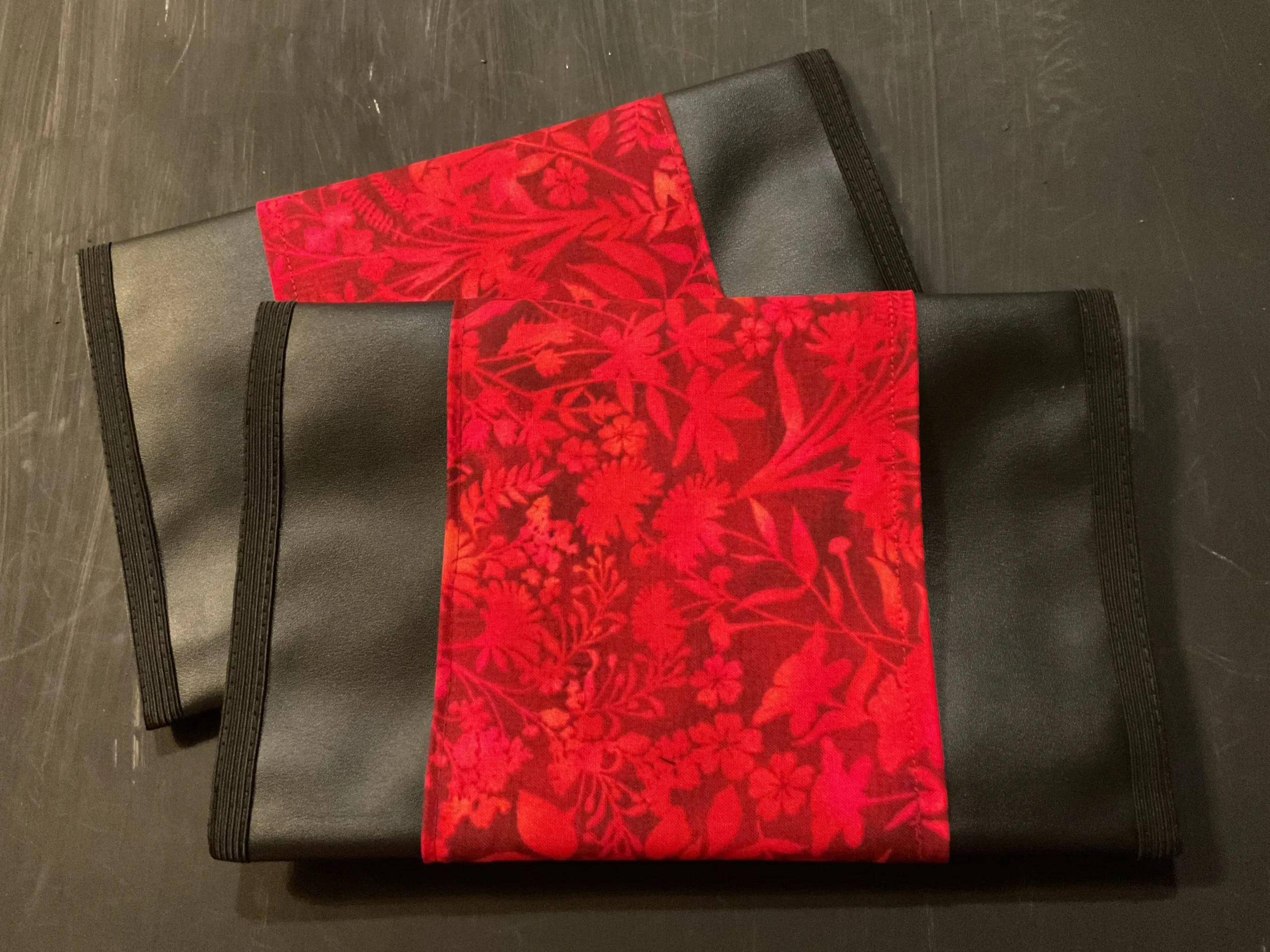 Red Leaves Black Trim