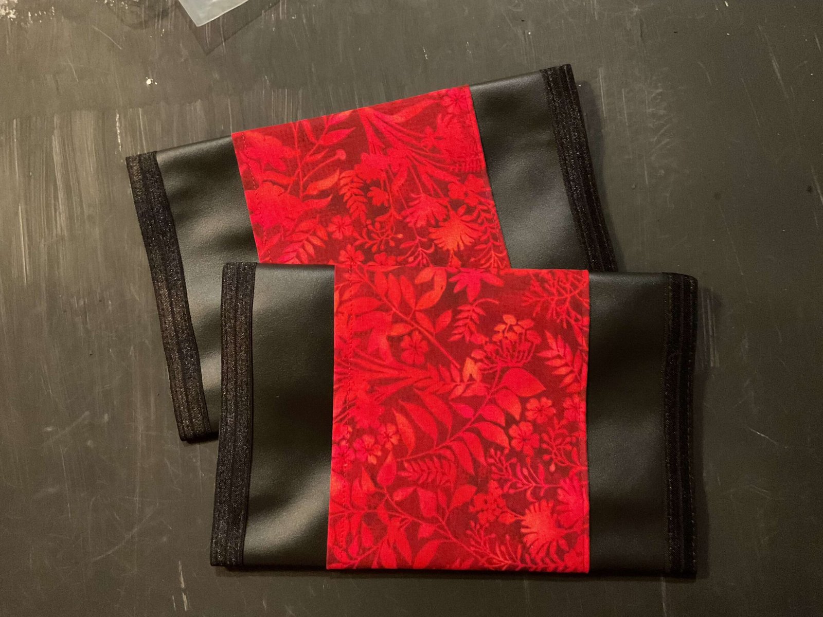 Red Leavs Satin Trim