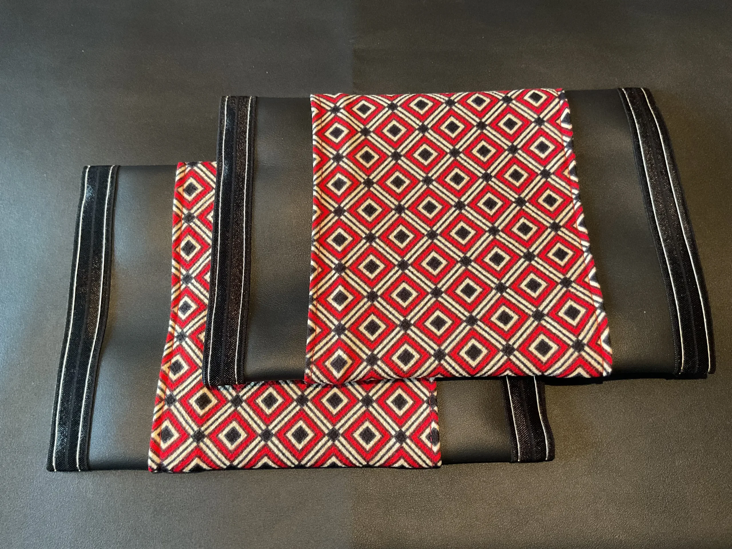 Red Cream Design